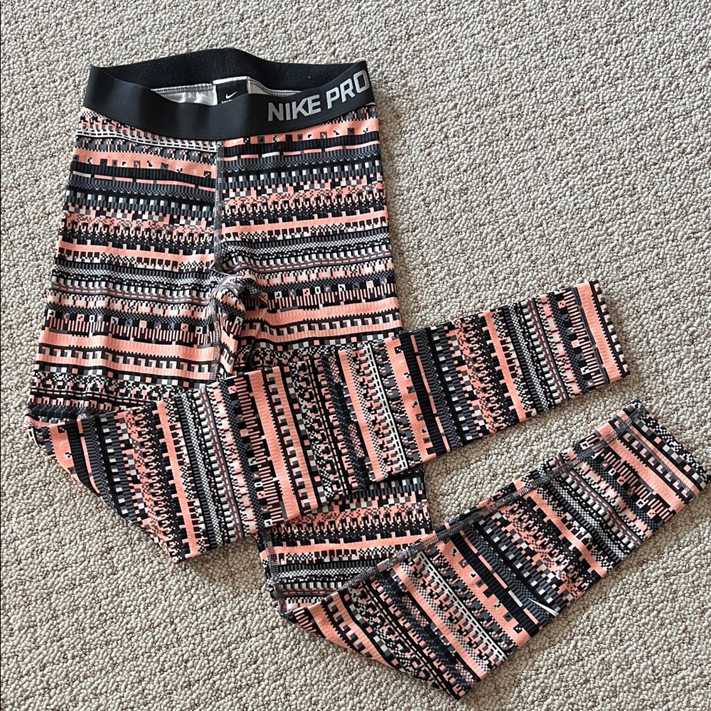 Nike Tribal Pattern Leggings - Black and salmon pink